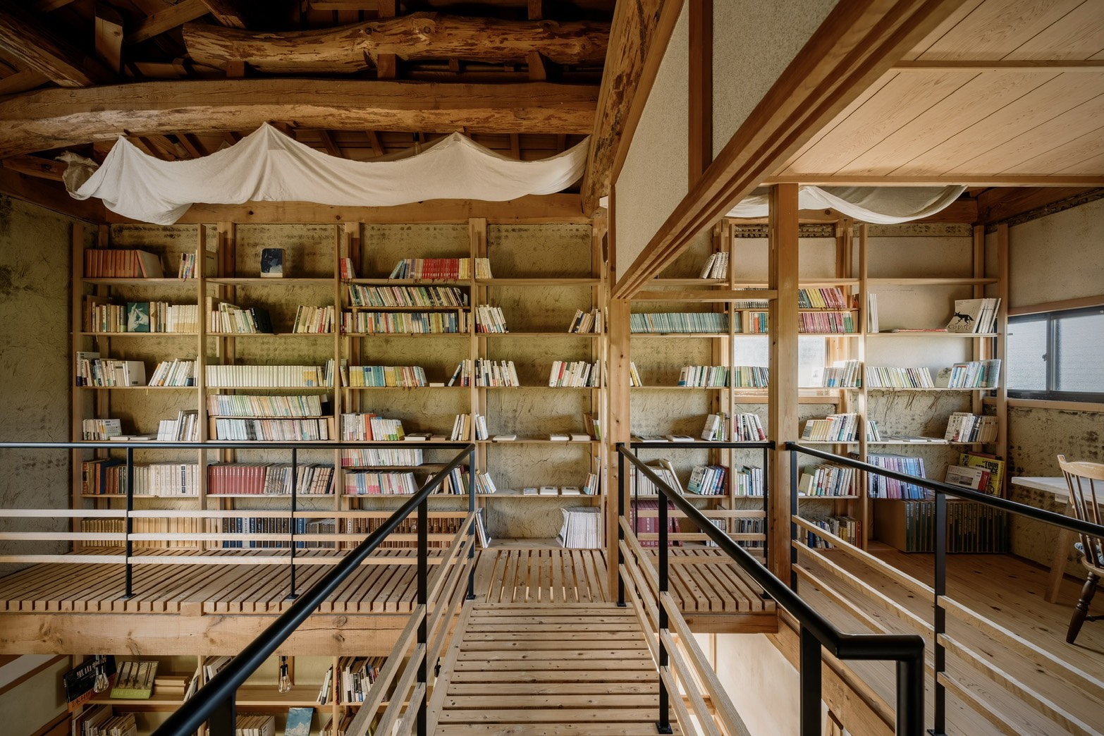 TOGO BOOKS nomadik（ノマディック）